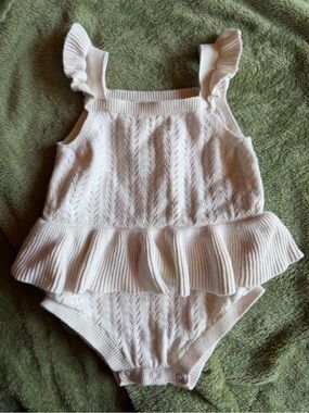 Organic Cotton Cream Knit Ruffle Baby Romper Little Planet sz 6 mo Carters Girls